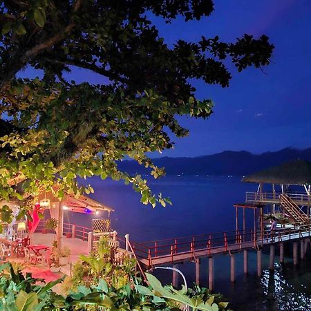Chue&Larry'S Beachside Homestay Libagon Ngoại thất bức ảnh