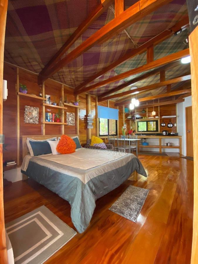 Chue&Larry'S Beachside Homestay Libagon Ngoại thất bức ảnh