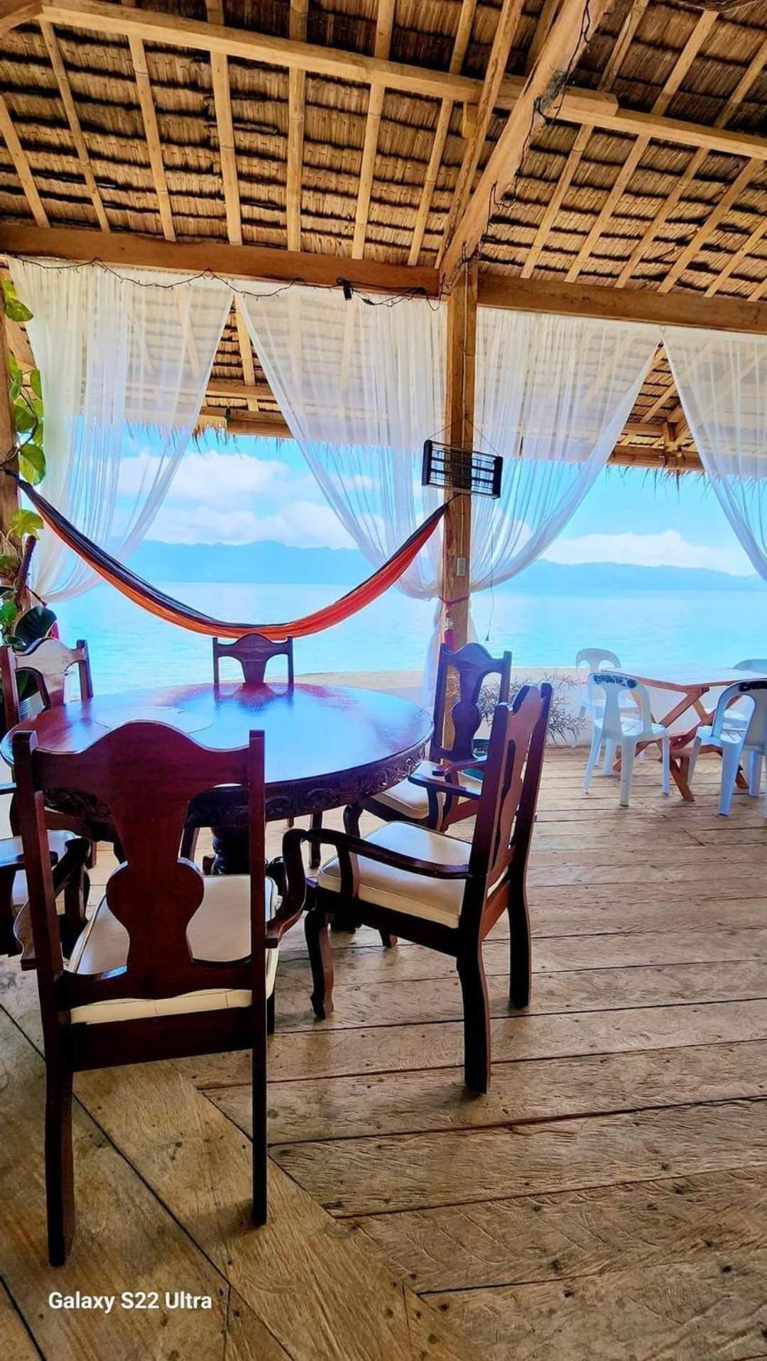 Chue&Larry'S Beachside Homestay Libagon Ngoại thất bức ảnh