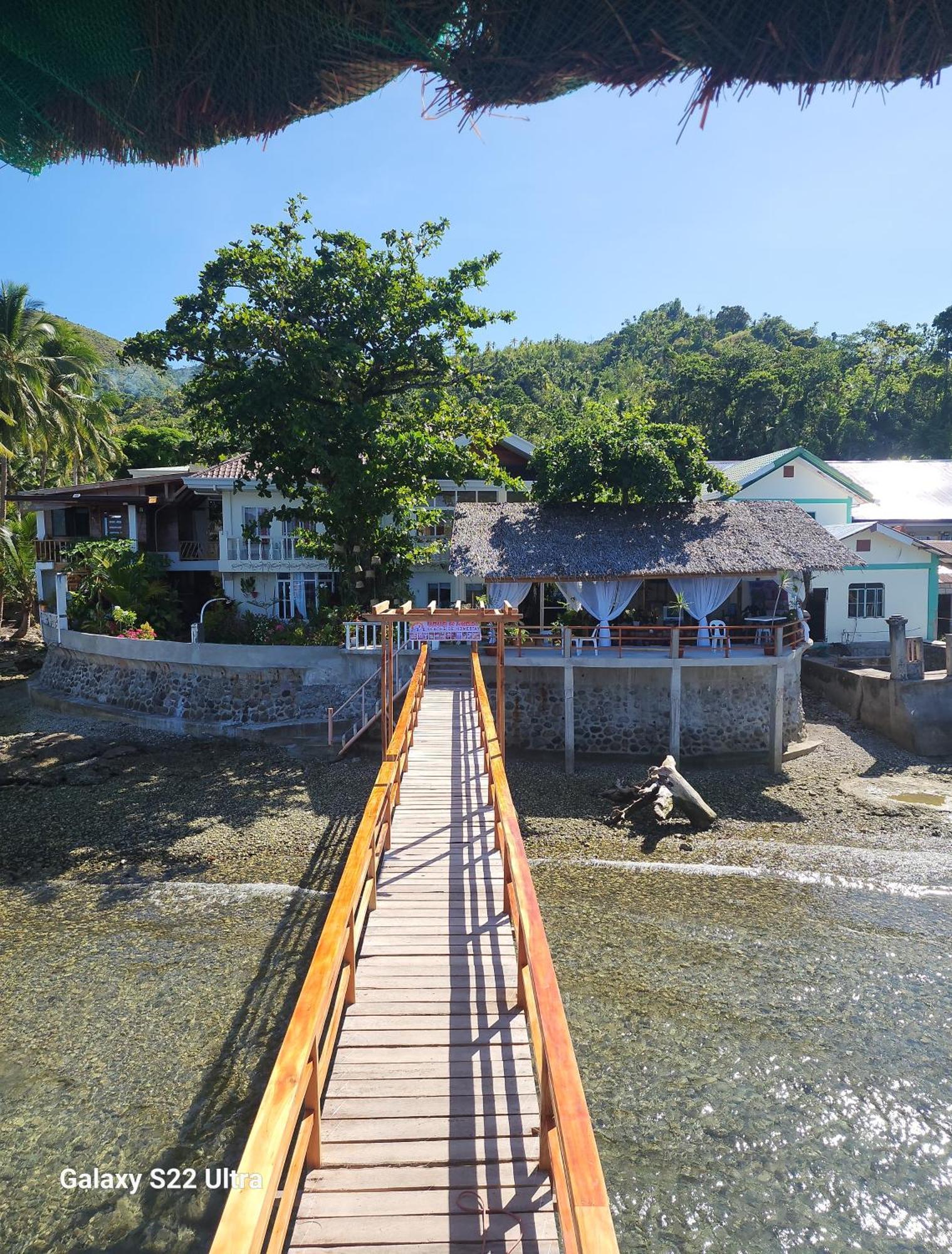 Chue&Larry'S Beachside Homestay Libagon Ngoại thất bức ảnh